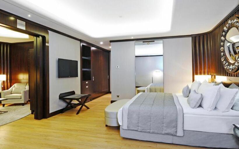 Президентский Люкс, Crowne Plaza Bursa Convention Center & Thermal Spa, An Ihg
