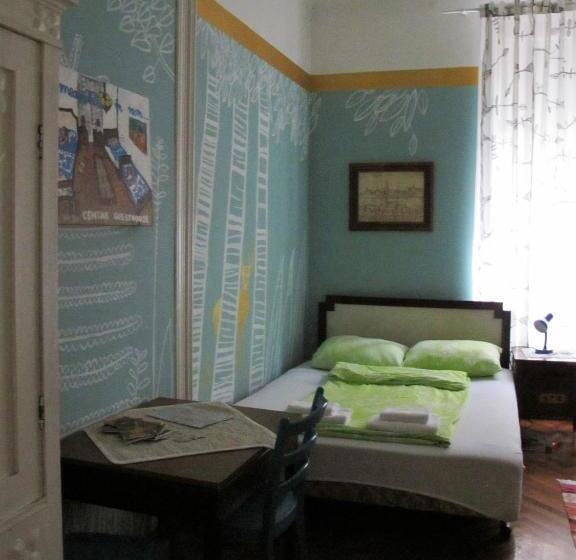 Quarto Quádruplo Estandar, Centar Guesthouse