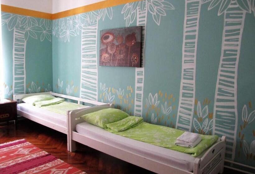 Quarto Quádruplo Estandar, Centar Guesthouse