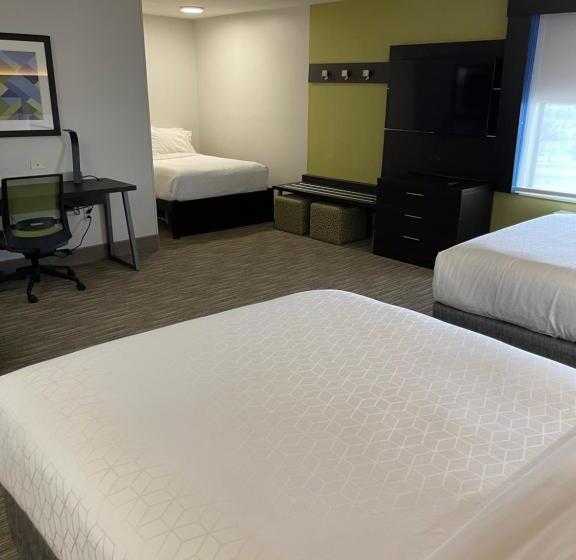 Люкс с гидромассажем, Holiday Inn Express Hotel & Suites Las Vegas, An Ihg