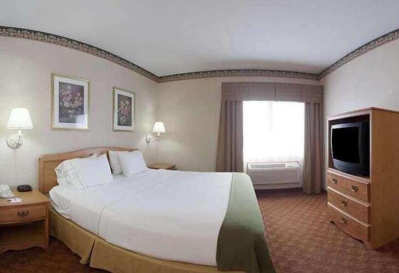 Номер Стандарт, Holiday Inn Express Hotel & Suites Wauseon, An Ihg