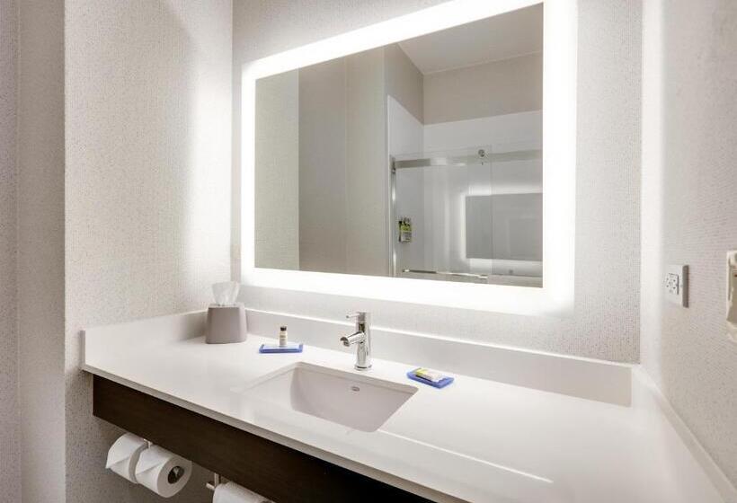 Стандартный Номер Кровать Кинг, Holiday Inn Express Hotel & Suites Cleburne, An Ihg