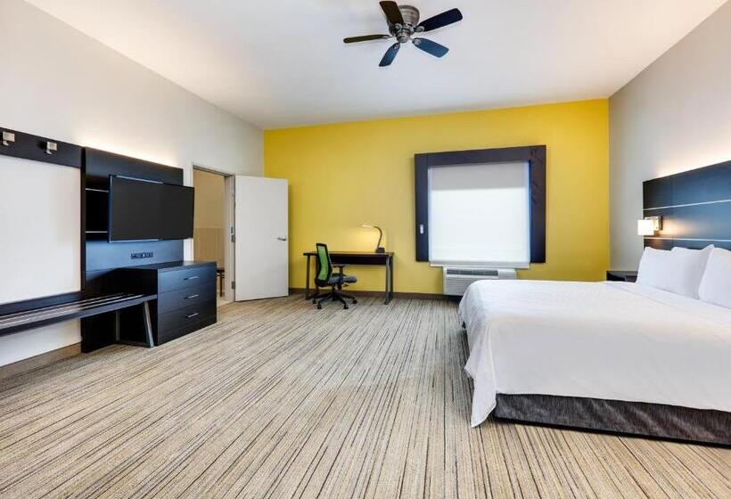 Люкс Адаптированный для Инвалидов, Holiday Inn Express Hotel & Suites Cleburne, An Ihg