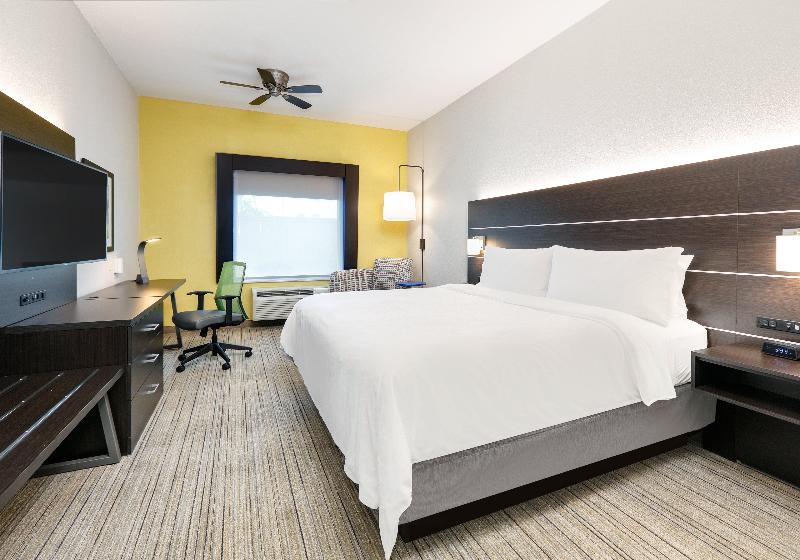 Стандартный Номер Кровать Кинг, Holiday Inn Express Hotel & Suites Cleburne, An Ihg