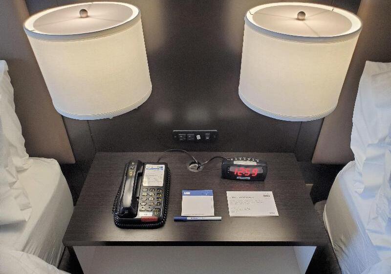 חדר סטנדרט עם מיטת קינג, Holiday Inn Express & Suites Cheney, An Ihg