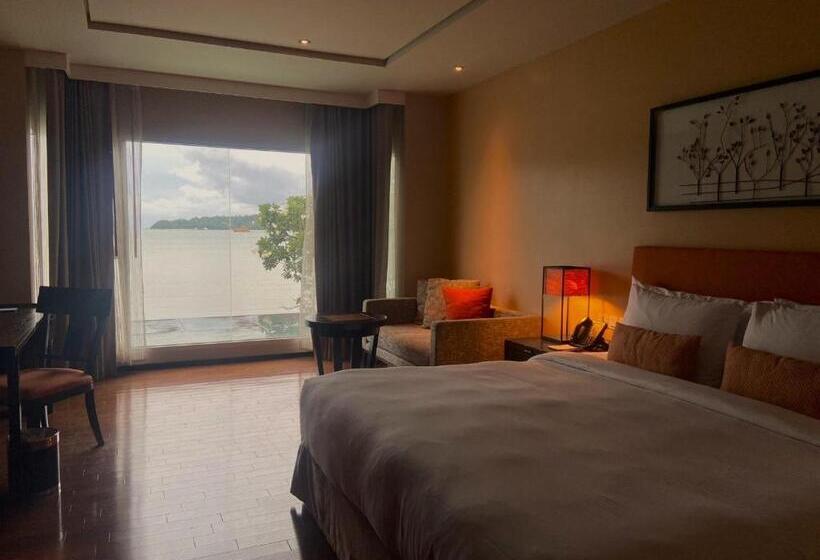 سوییت, Phuket Panwa Beachfront Resort