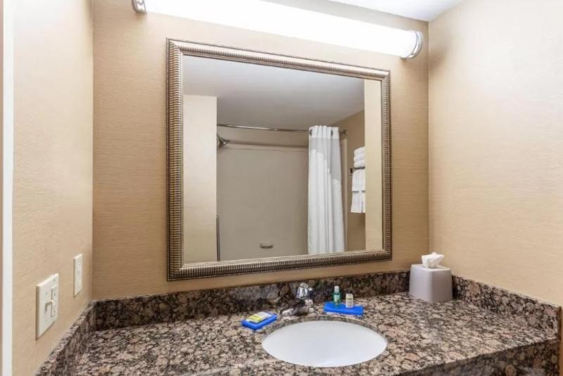 스탠다드 룸, Holiday Inn Express Charles Town, An Ihg