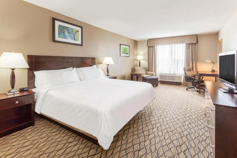 장애인을 위한 킹사이즈 침대 스탠다드 룸, Holiday Inn Express Charles Town, An Ihg