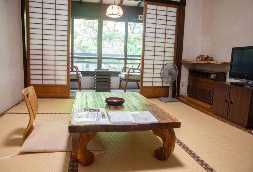 Номер Economy с общей ванной комнатой, Houshi Onsen Chojukan