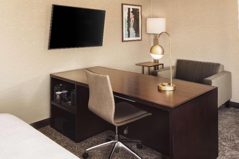 스탠다드 룸 킹사이즈 침대, The Westin Sendai