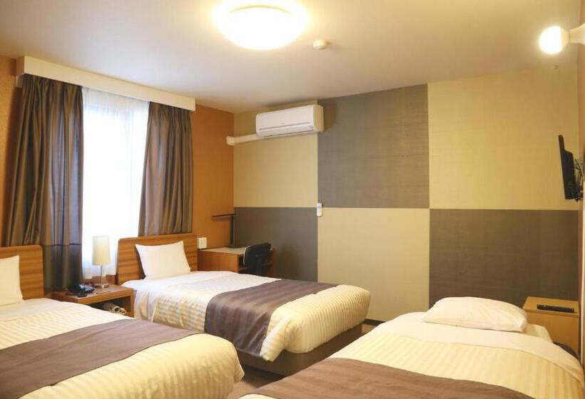 Quarto Estandar, Tokyo Ueno New Izu