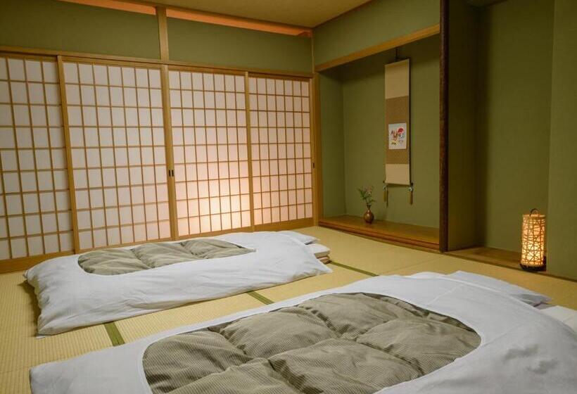 Четырехместный Номер Стандарт, Ryokan Kohro