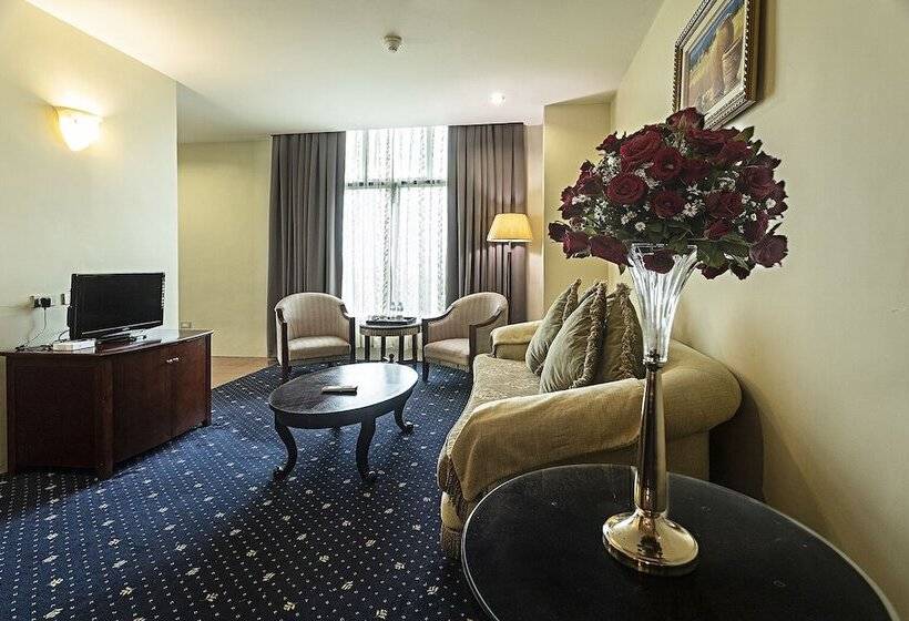 スイート, Sarrosa International Hotel And Residential Suites