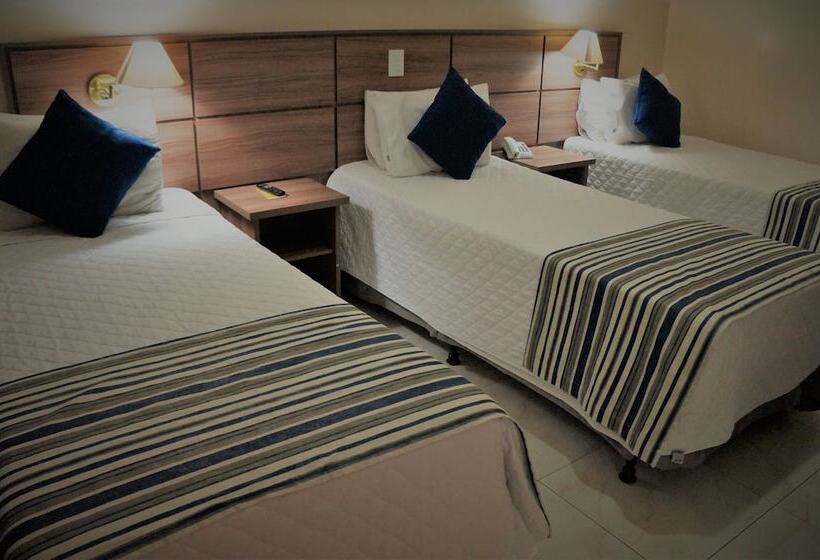 Номер Стандарт Трехместный, Fenix Hotel Pouso Alegre