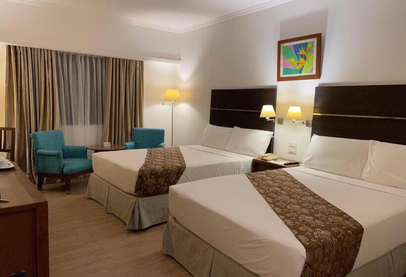 Номер Стандарт 2 Двуспальные Кровати, Days Hotel By Wyndham Iloilo