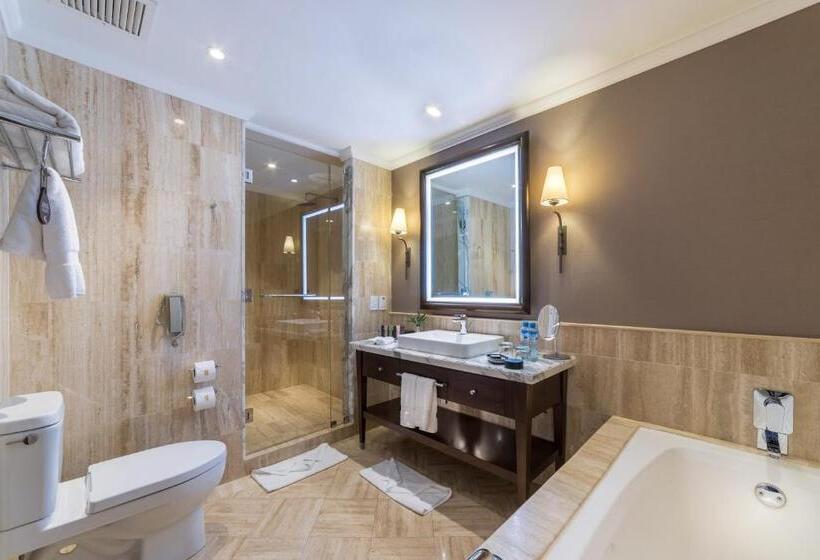 스위트, Country Club Lima Hotel – The Leading Hotels Of The World