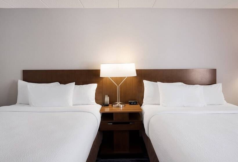 Номер Стандарт 2 Двуспальные Кровати, Fairfield Inn By Marriott Amesbury