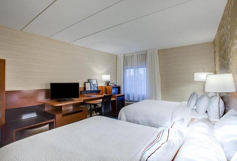 Номер Стандарт 2 Двуспальные Кровати, Fairfield Inn By Marriott Amesbury