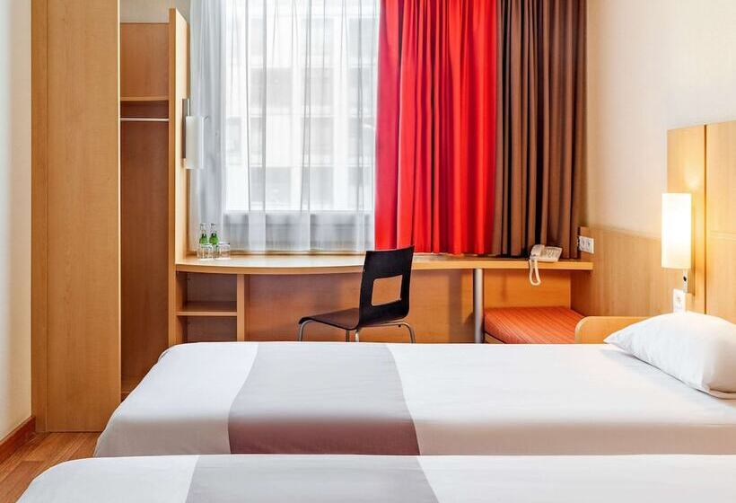 Номер Стандарт, Ibis Warszawa Reduta