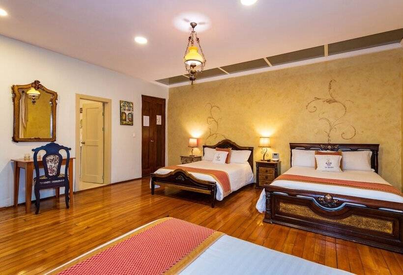 Трехместный Номер Стандарт с Балконом, Boutique Los Balcones
