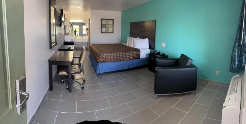 Люкс Deluxe Кровать Кинг, Country Hill Inn & Suite Eagle Pass
