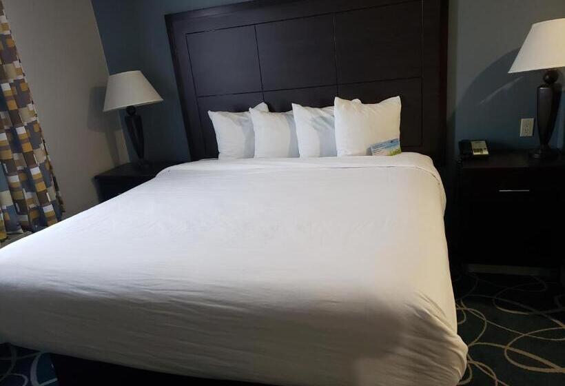Студио Стандарт Кровать Кинг, Days Inn & Suites By Wyndham Cleburne Tx