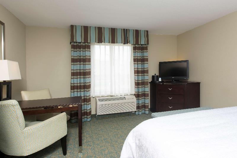 스탠다드 룸 킹사이즈 침대, Hampton Inn & Suites Crawfordsville