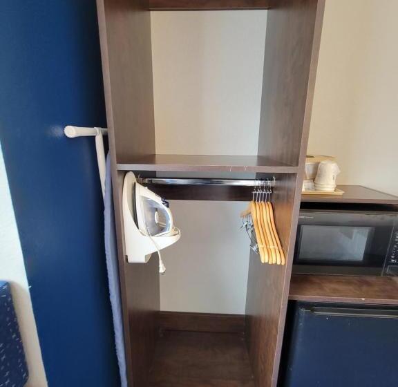 Номер Deluxe Адаптированный для Инвалидов, Microtel Inn & Suites By Wyndham Bluffs