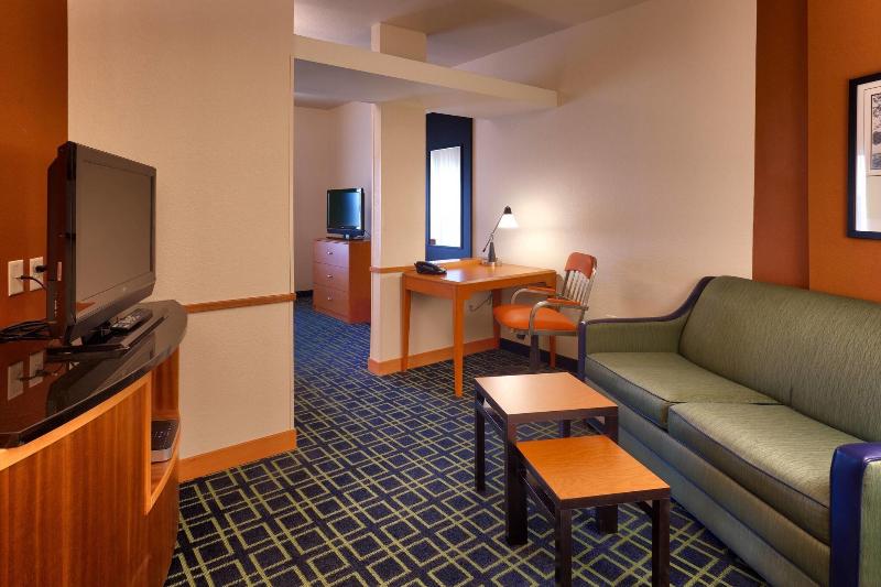 חדר סטנדרט עם מיטת קינג, Fairfield Inn And Suites By Marriott Laramie