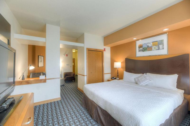 חדר סטנדרט עם מיטת קינג, Fairfield Inn And Suites By Marriott Laramie