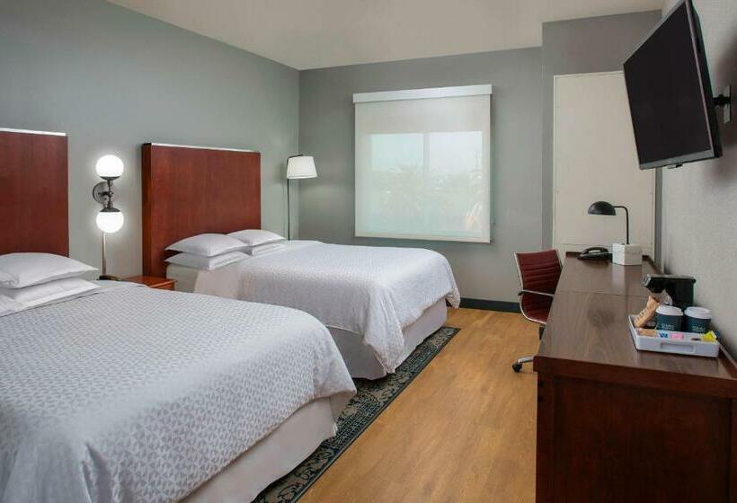 수피리어 룸, Four Points By Sheraton Houston Hobby Airport