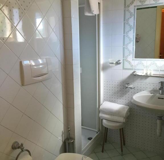 اتاق استاندارد با بالکن, Grand Hotel La Playa