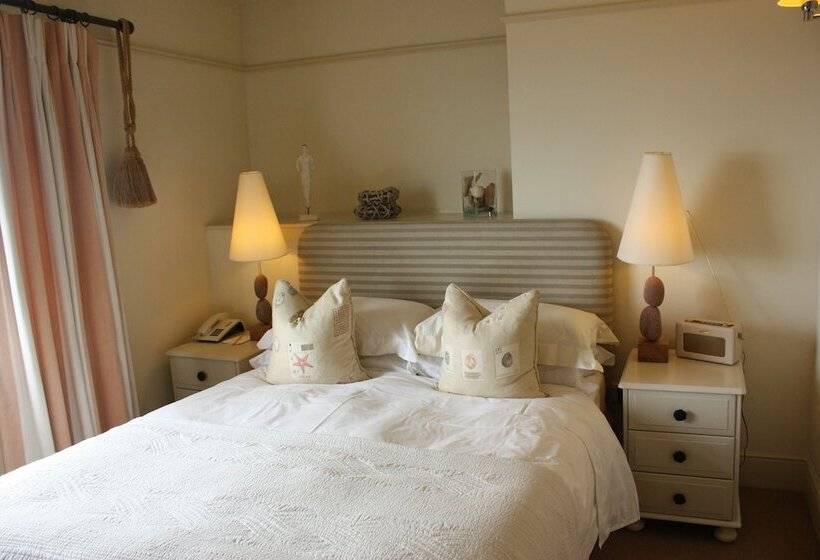 Quarto Estandar, Driftwood