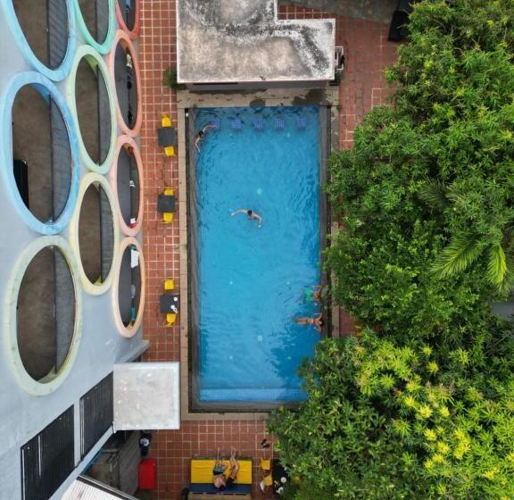 デラックスルーム, White Rabbit Hostel