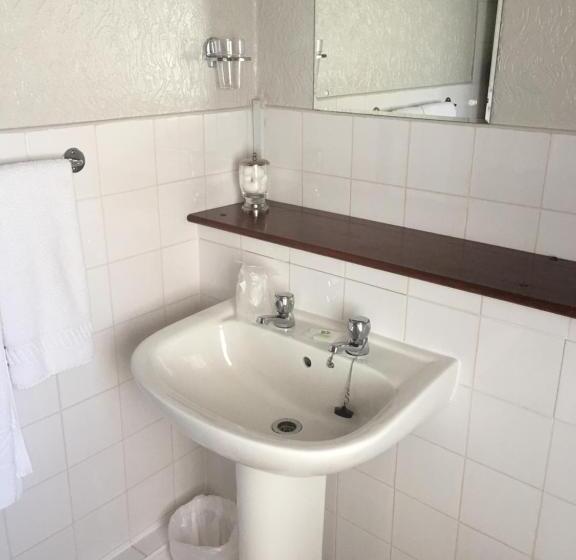 Quarto Estandar Individual, Corona Blackpool