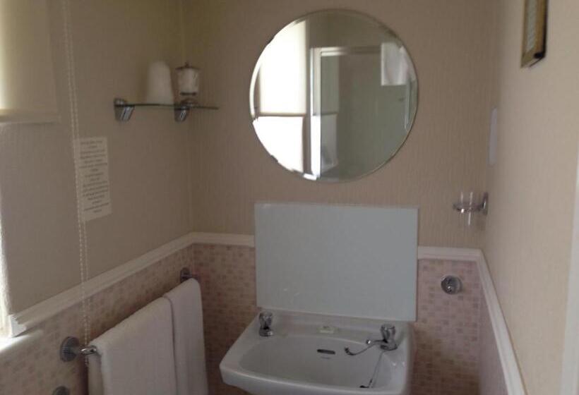 Quarto Economy, Corona Blackpool