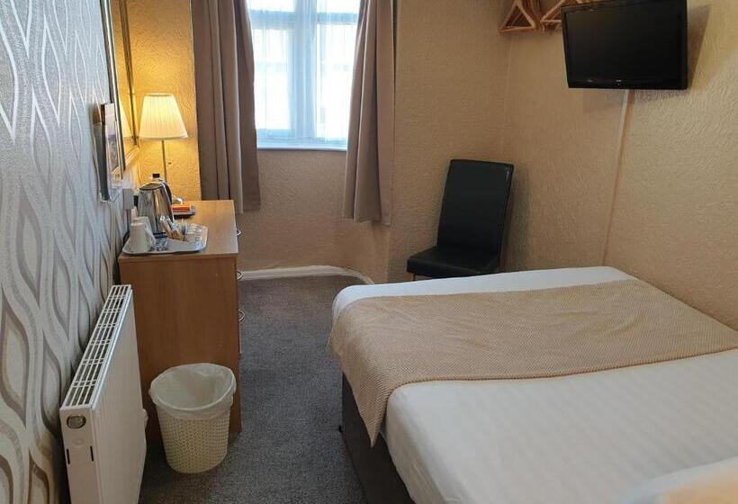 이코노미 룸, Corona Blackpool