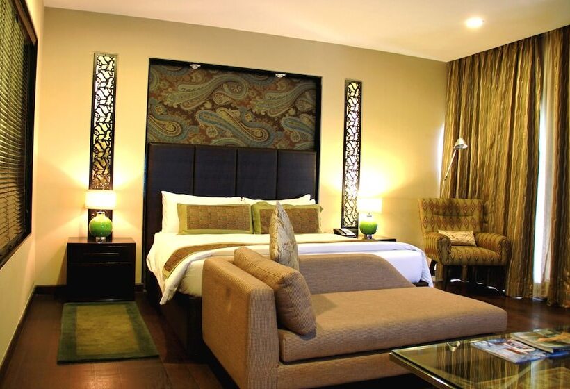 Superior room with lake view, Taj Dal View Srinagar