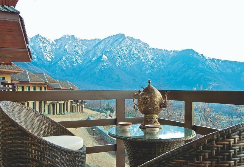 高级套房, Taj Dal View Srinagar