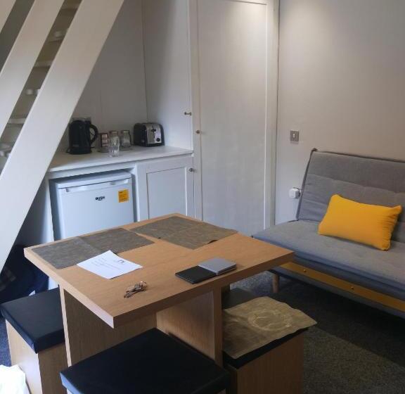 Апартаменты 1 Спальня, Gillygate Guest House
