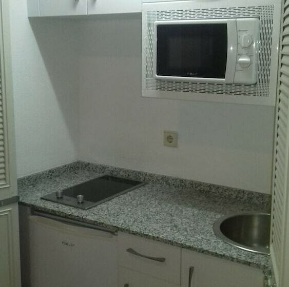 Студио Стандарт Вид на Бассейн, Hospedium Hotel Apartamentos Simón Verde
