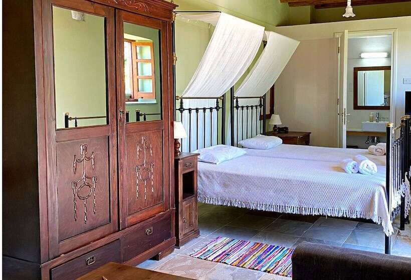 Студия Стандарт, Eveleos Country House