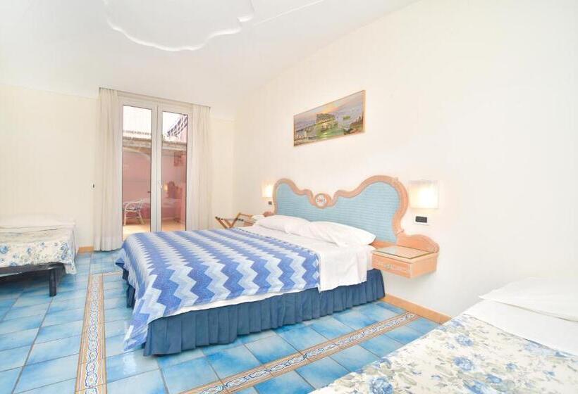 Трехместный Номер Superior, Albergo Italia   Beach