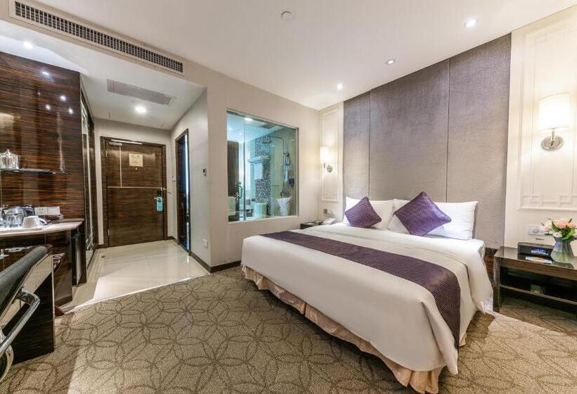 Номер Клуб, Dorsett Wuhan