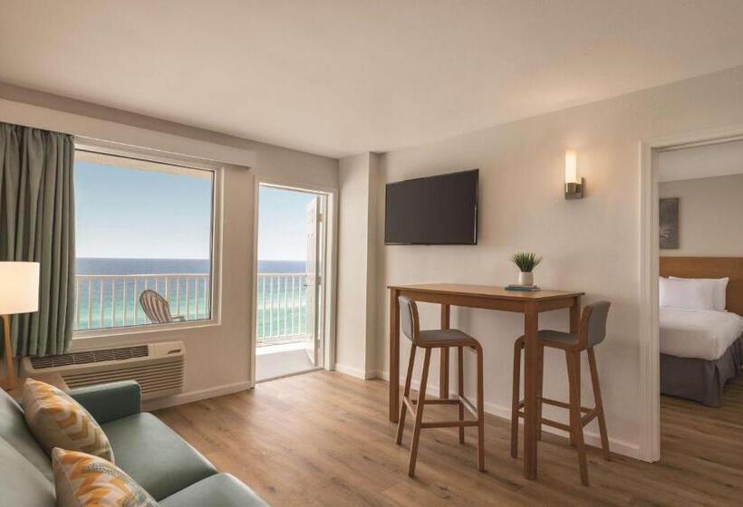 キングサイズベッドのスイートルーム, Radisson Panama City Beach  Oceanfront