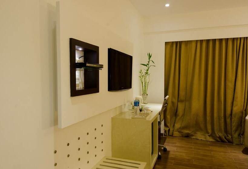 标准间, Ramee Grand Hotel And Spa, Pune