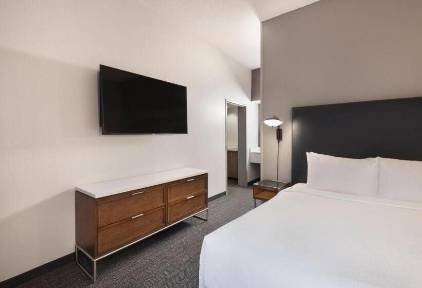 带大床的套房, Courtyard By Marriott Burlington
