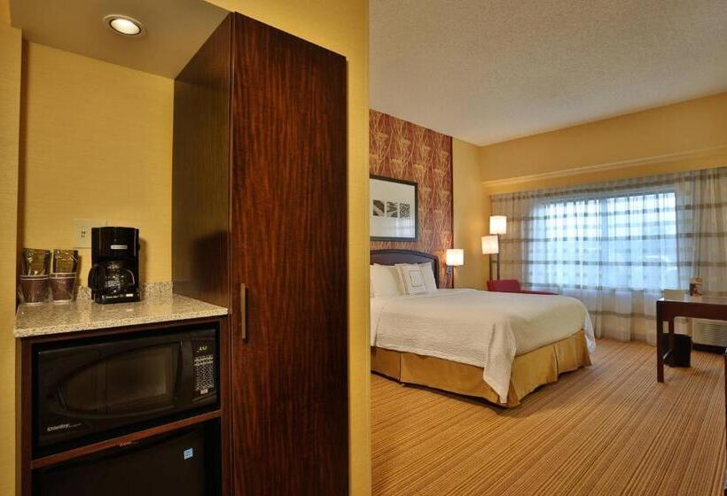 Номер Стандарт Кровать Кинг Адаптированный для Инвалидов, Courtyard By Marriott Springfield Airport