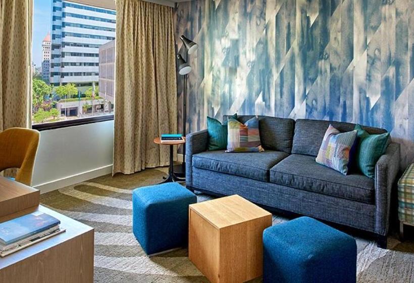 高级套房, The Hotel Zags Portland