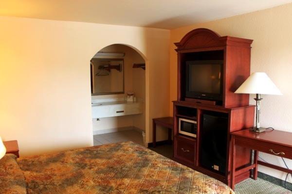 Номер Стандарт, Summit Inn Hempstead